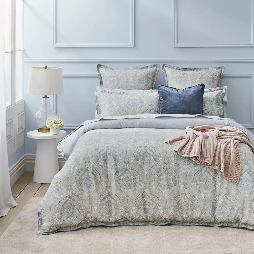 Armando Quilt Cover