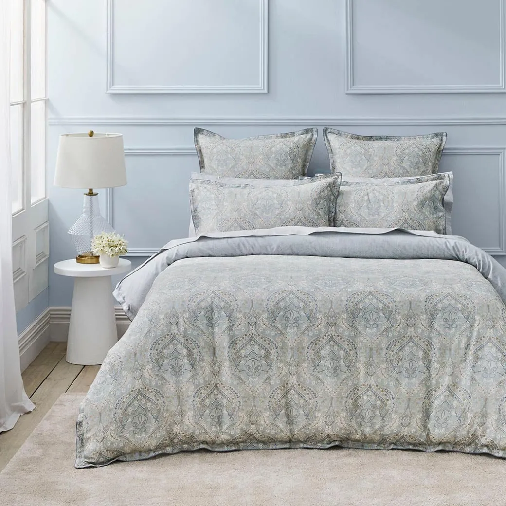 Armando Quilt Cover