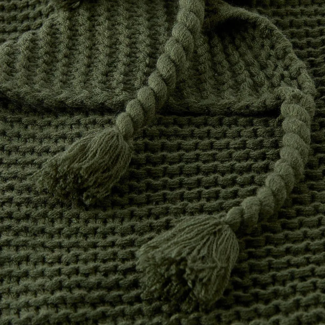 Chunky Tassel Throw - Pine