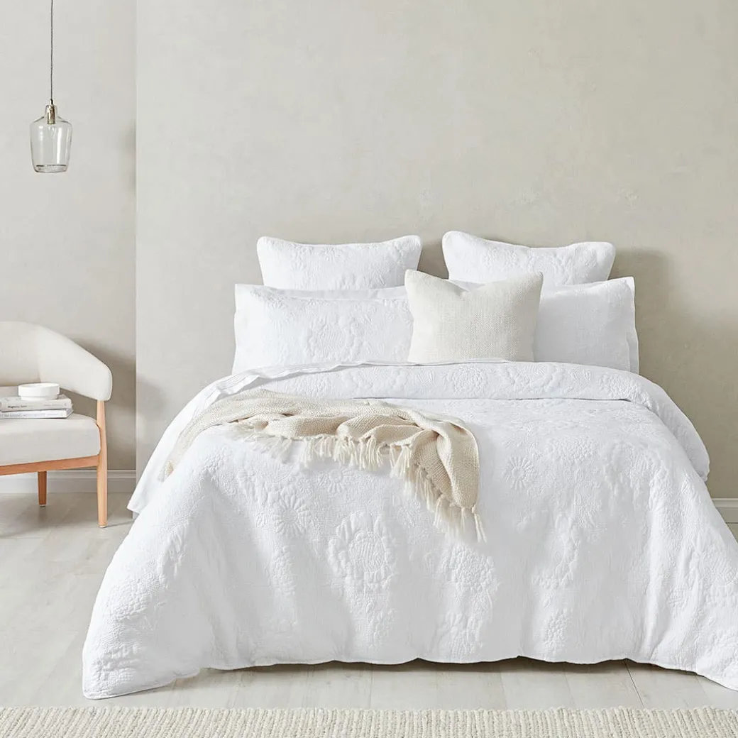 Isabeau Quilt Cover