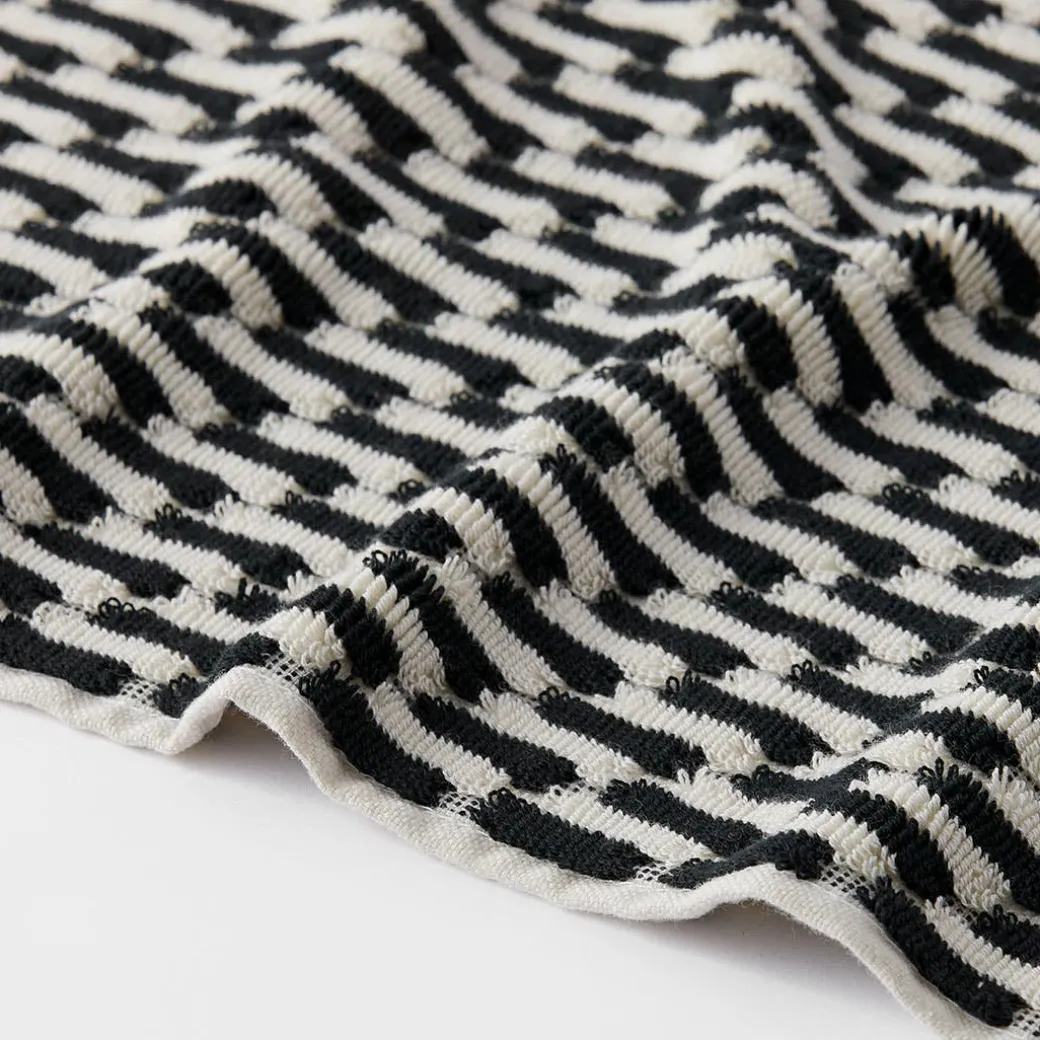 Jasper Towels - Black/White