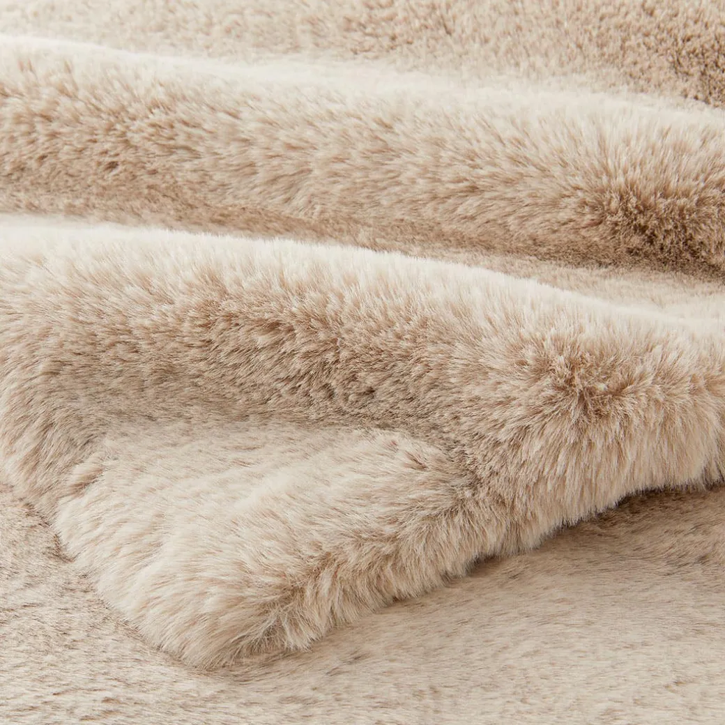 Luxury Faux Fur Throw - Silver