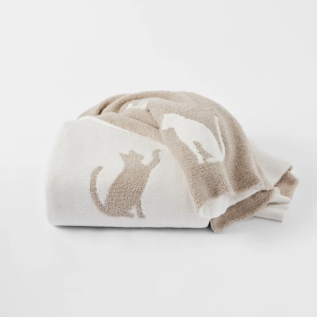 Mittens Throw