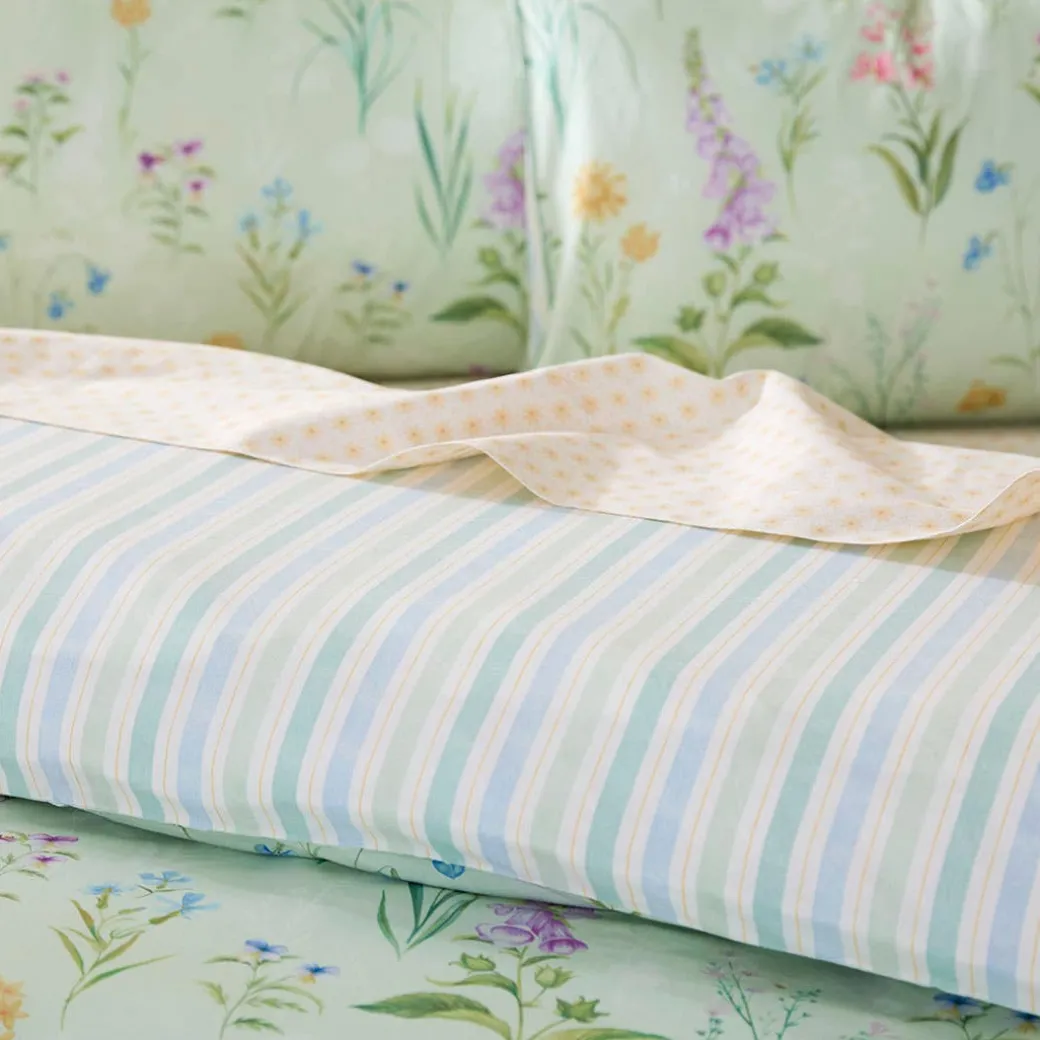 Pamela Quilt Cover
